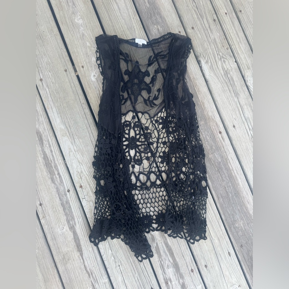 Elegant Black Lace Size Large